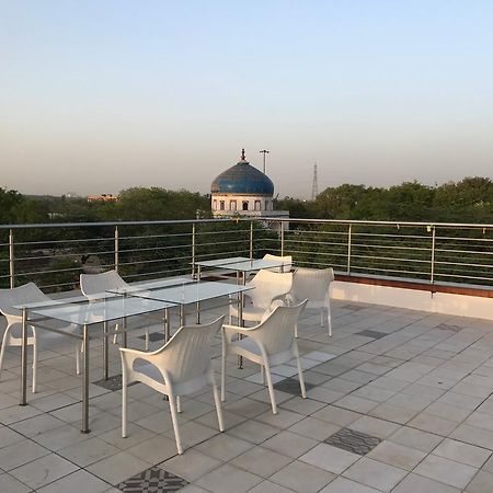 B Nineteen Nueva Delhi Exterior foto